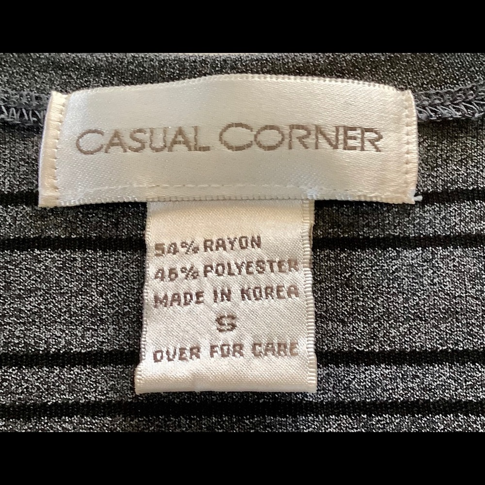 Casual Corner Sleeveless Black/Grey Striped Top - Picture 4 of 5